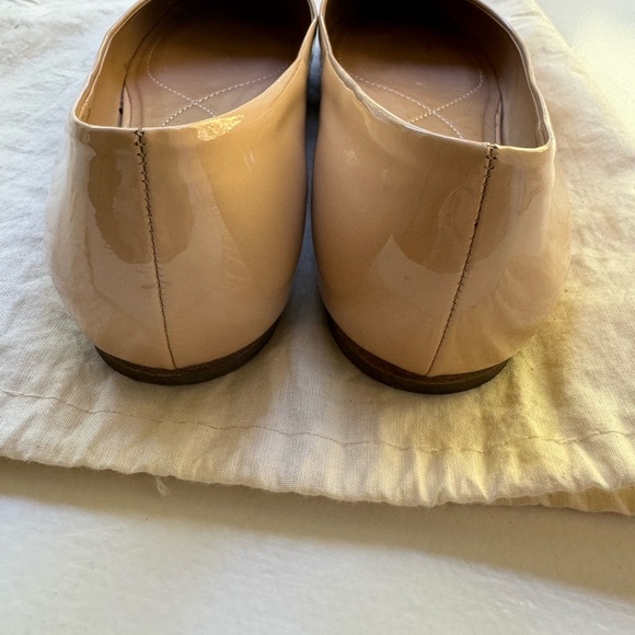 Ferragamo, 7.5 flats, beige, patent leather, great condition - Picture 4 of 6